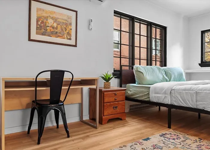 The Walnut - The Incline Apartment